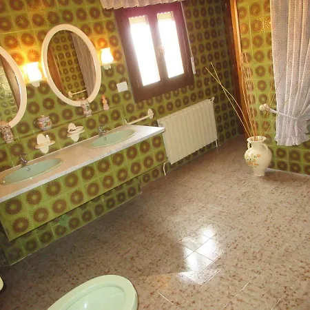 Viten. Con Piscina Privada Villa *